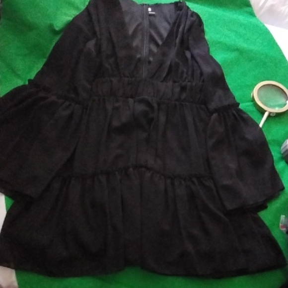 Missord Dresses & Skirts - Chic Black Long Sleeve Dress